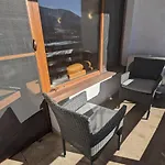 Sapphire Mountain 1 アパート バンスコ