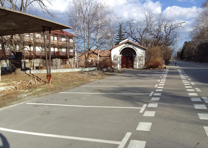 Sapphire Mountain 1 * 班斯科